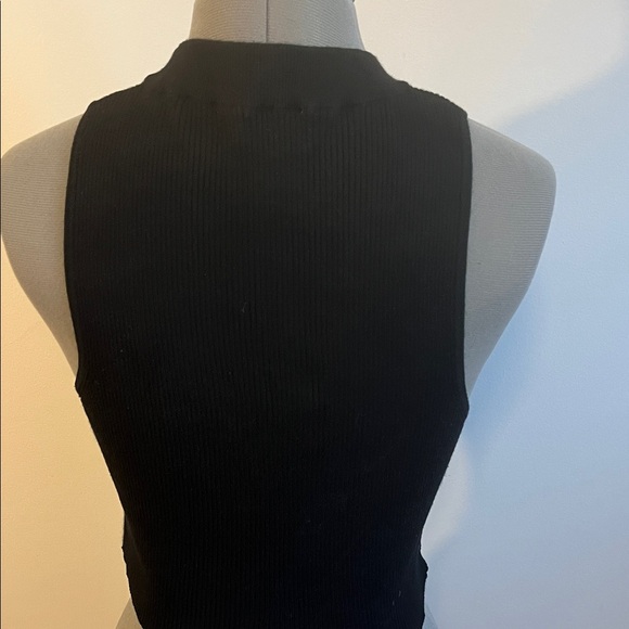 Mango Black Ribbed Crop Top - Picture 6 of 6